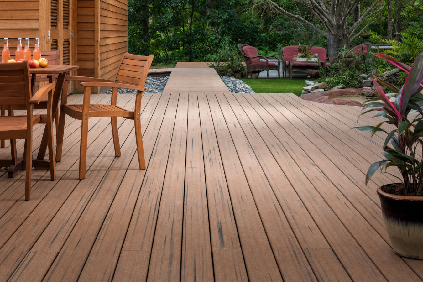 Weslaco Deck and Fence - custom deck and fence builder in Weslaco, TX